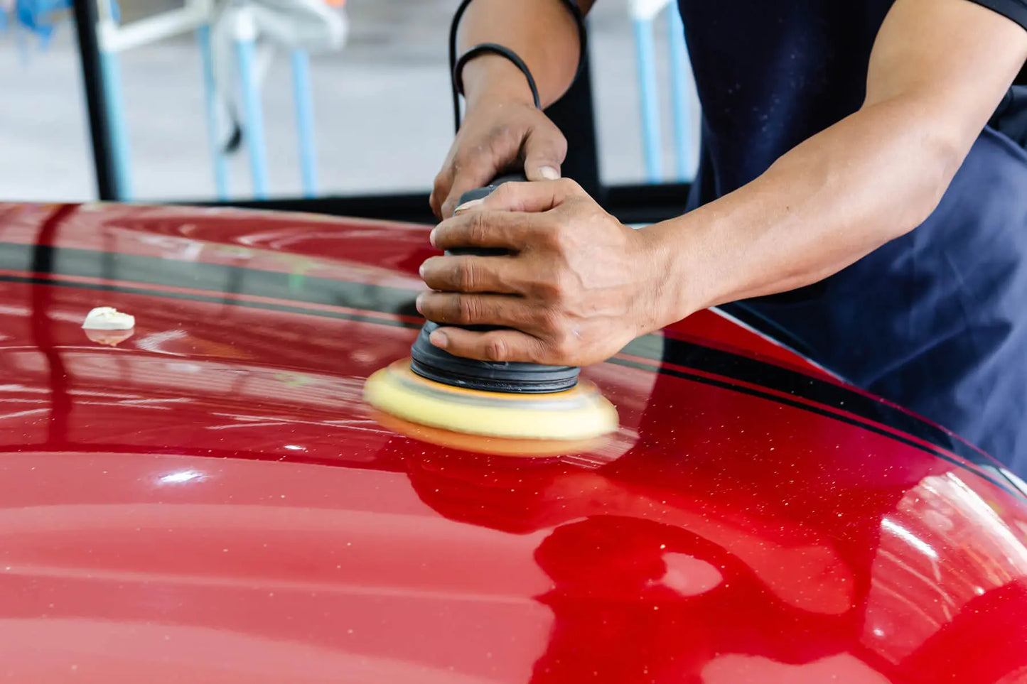 Car polishing: Is using a machine better than using your hands