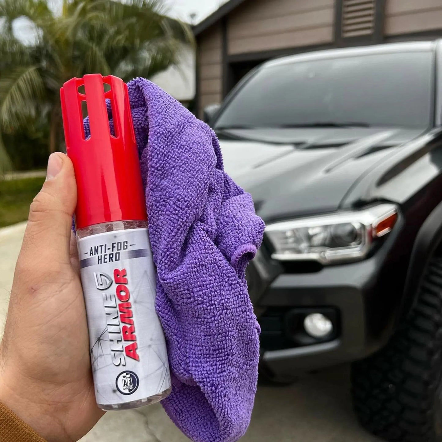 
                  
                    Stay safe on the road - Anti-Fog Hero for fog-free car windows
                  
                