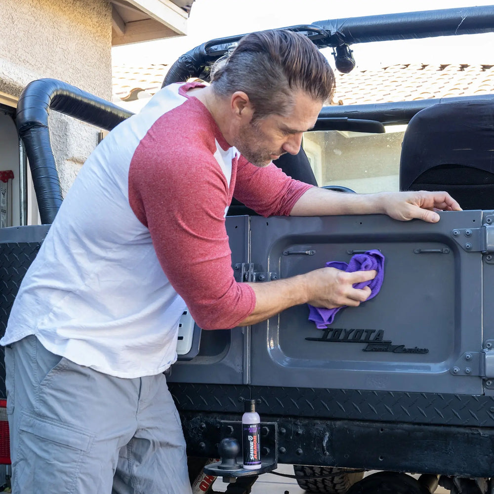 
                  
                    Shine Armor Scratch Repair - Professional Results Made Easy
                  
                